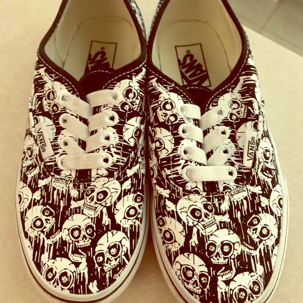 Size 1 boys vans
